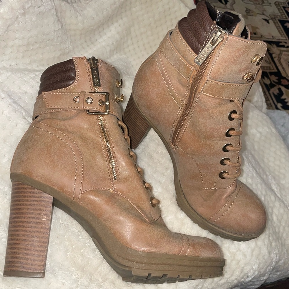 Guess Boots Women’s Size 8
